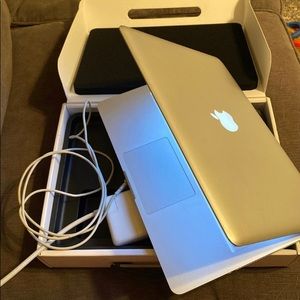 MacBook Pro Mid 2012--Core i7 w/ BOX
